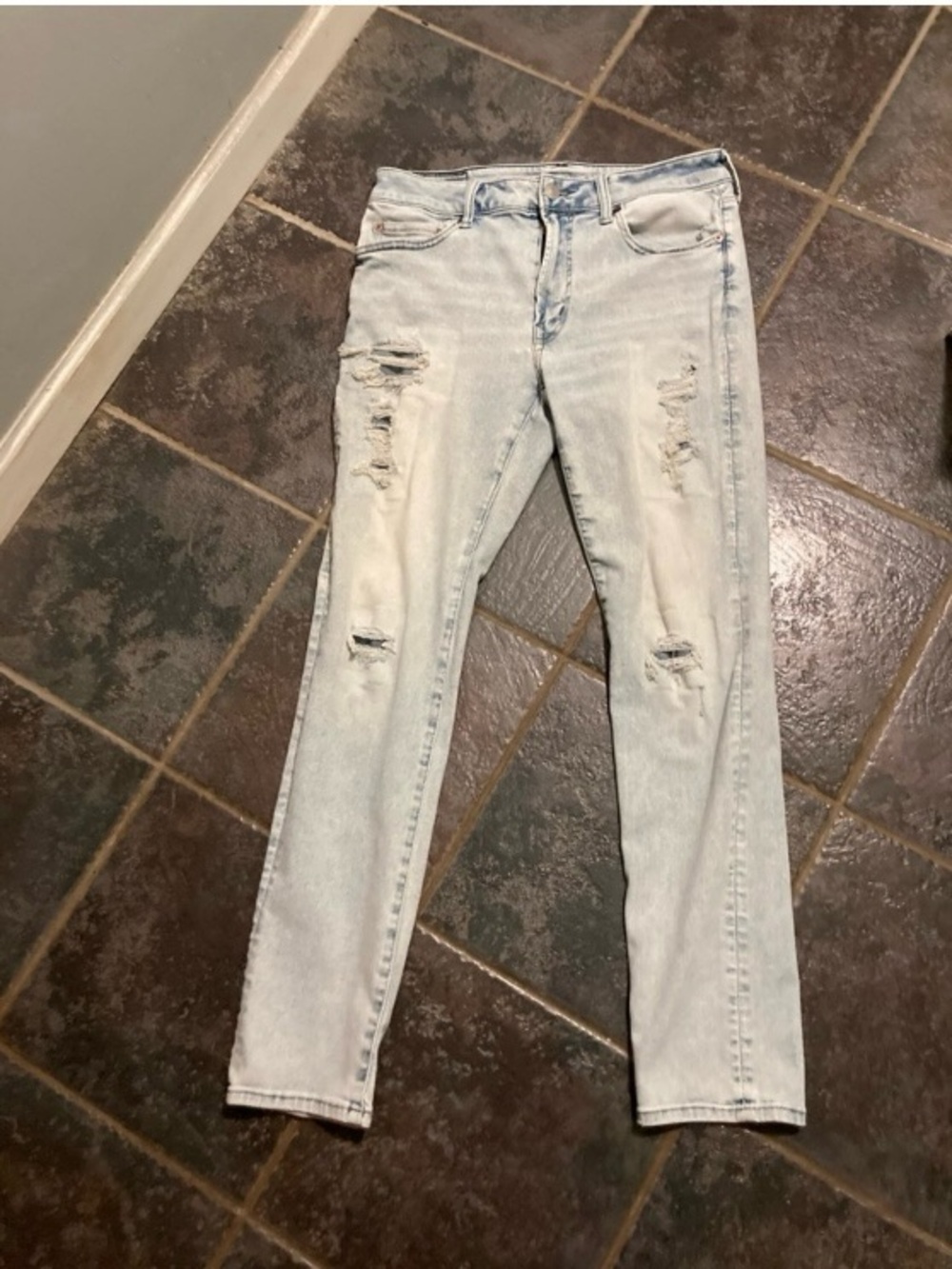American Eagle Airflex 360
Patched Skinny Jeans Size 33
× 32